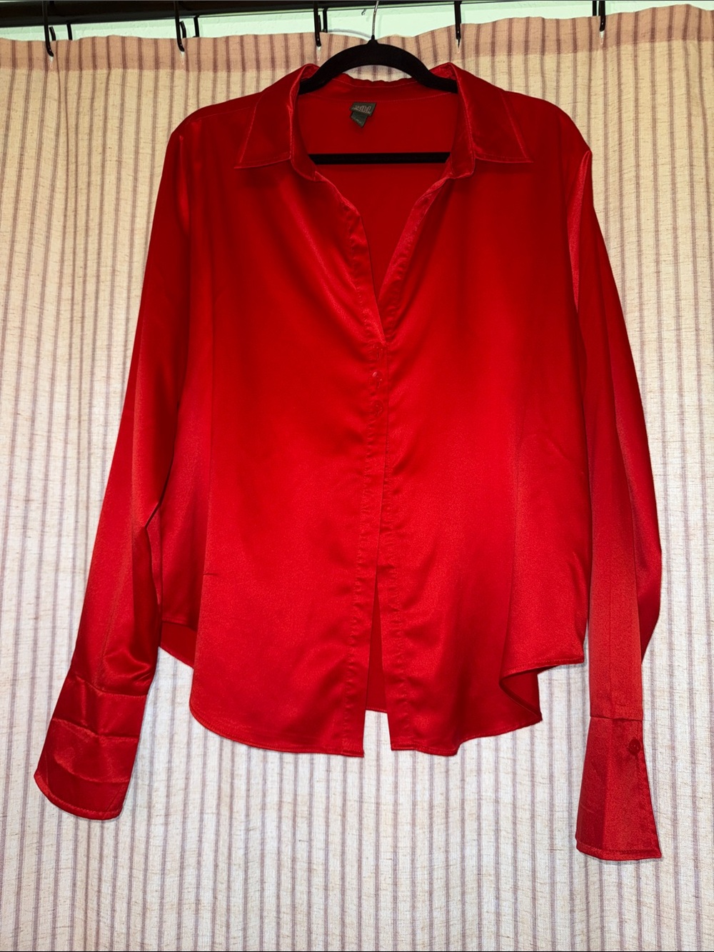 Wild Fable Red Long-Sleeve Satin Button-Down Shirt XL